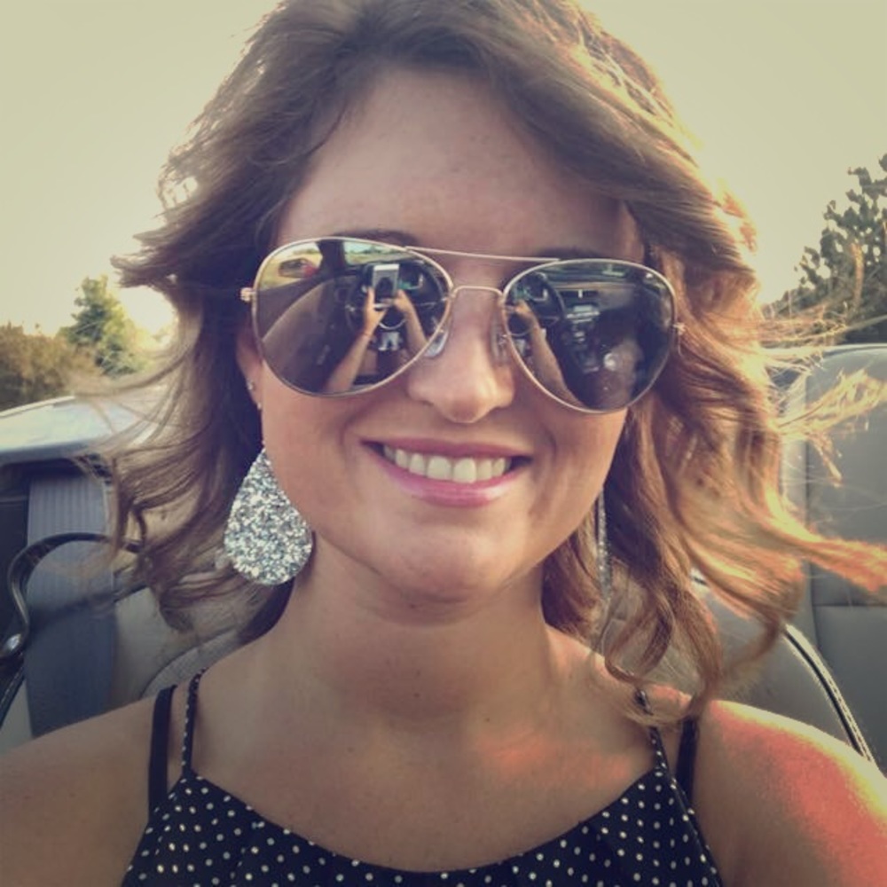 Meet your Posher, Kayla